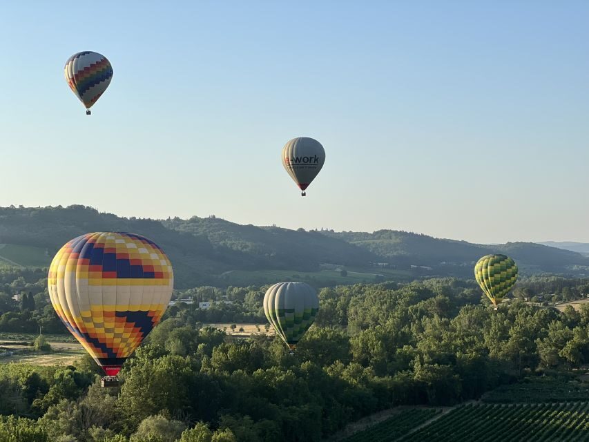 1-Hour Hot Air Balloon Flight Over Tuscany from Lucca - The landing champagne moment (and the food you might find)