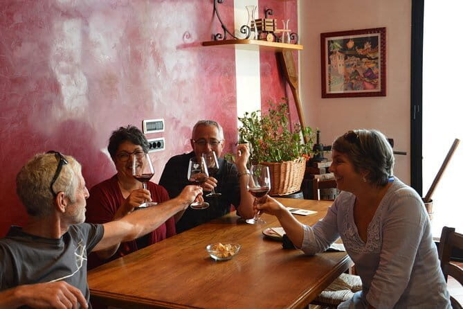 4 WINES TASTING in a Chianti Classico Farm (Visit/tour at the winery included) - Quick Hits Before You Go