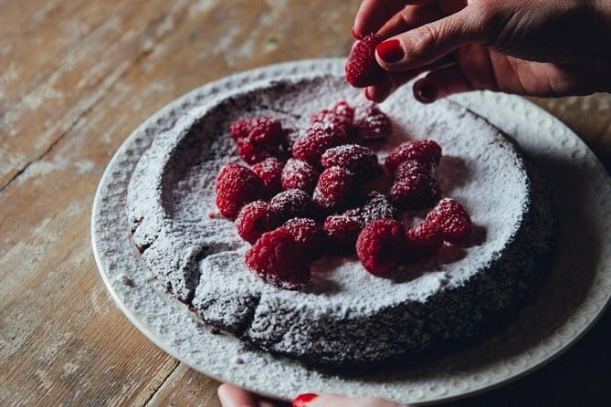 Authentic Culinary Experience in a Tuscan Family Estate - Who you’ll cook with: Margherita and Veronica’s teaching style