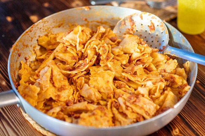 Authentic Tuscan Cooking Class & Winery Tour in San Gimignano - Fresh Pasta Lesson: Tagliolini, Homemade Sauce, and Seasonal Logic