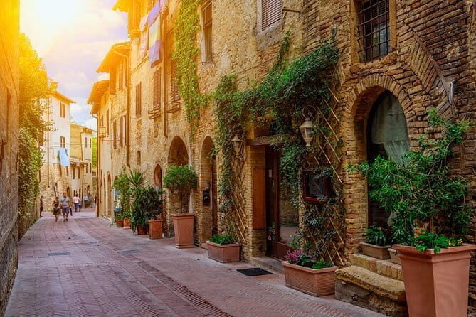 Best of Tuscany Private Tour: Siena, San Gimignano, Monteriggioni - Price and Logistics: Is It Worth $1,670.97 Per Person?