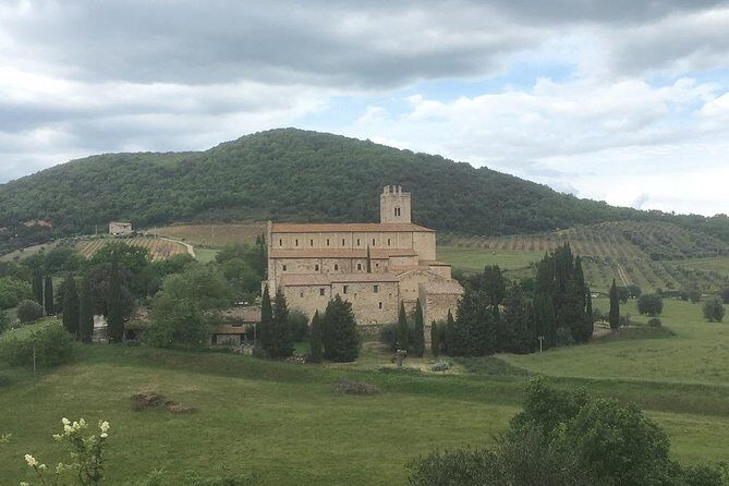 Brunello E-Bike Tour - Montalcino Time at the End: Explore Your Way for an Hour