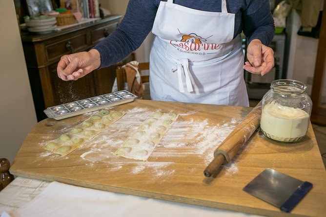 Cesarine: Fresh Pasta Class at Local's Home in Montepulciano - The meal and local wines: eating like the lesson continues