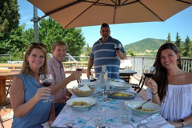 Chianti Classico and Super Tuscan 3 Winery Tour - Florence to the vineyards: 45 minutes that set the tone