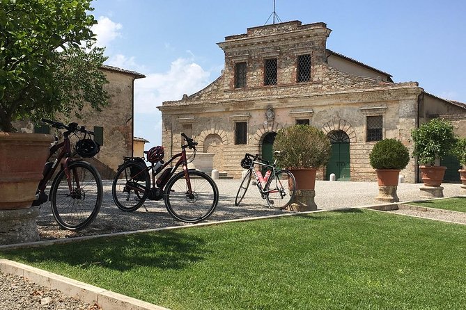 Chianti Classico E-Bike Tour - Stop 1: Castello di Brolio and what the Ricasoli connection adds