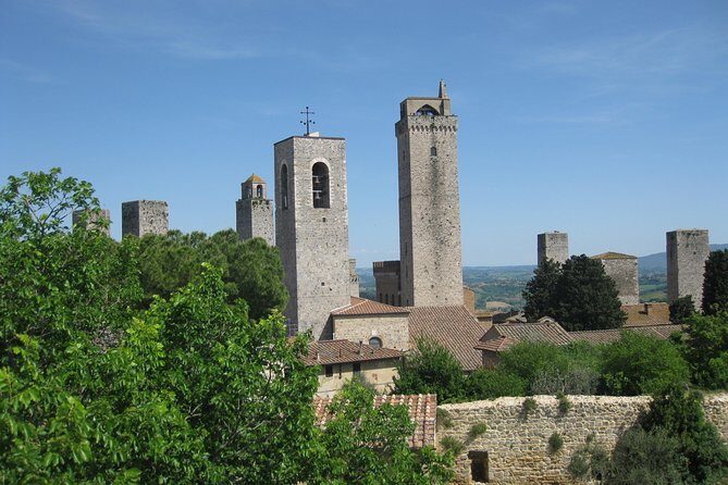 Chianti Region and San Gimignano including wine tasting and light lunch - San Gimignano First: Towers, Piazza della Cisterna, and an Easy Start