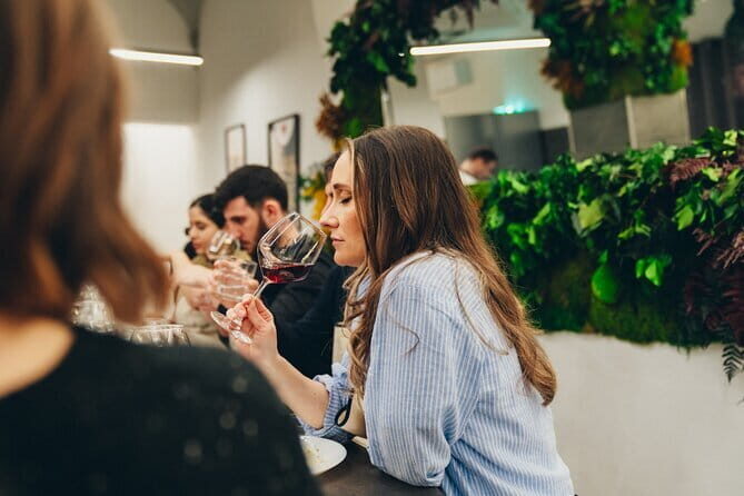 Chianti vineyards: Small-Group tour with wine tasting & Dinner - When Weather Switches the Plan: Outdoors vs Indoors Dinner