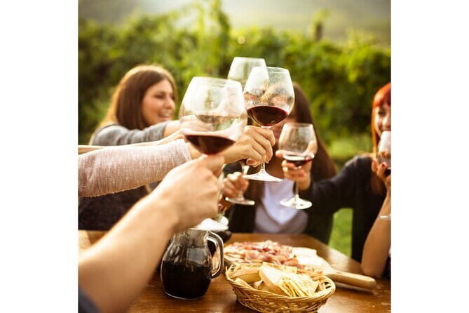 Chianti Wine Tour from Florence to San Gimignano with 2 Wineries - Piazzale Michelangelo: Free Views That Set the Mood