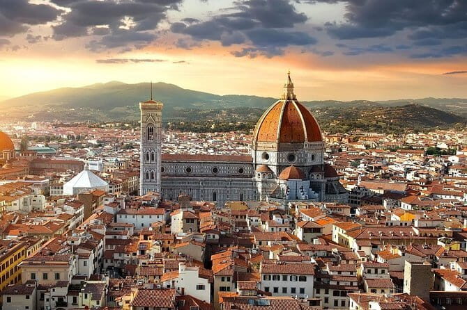 Chianti Wine Tour from Florence with Tastings - Monteriggioni free time: what to do with your unlocked hour or so