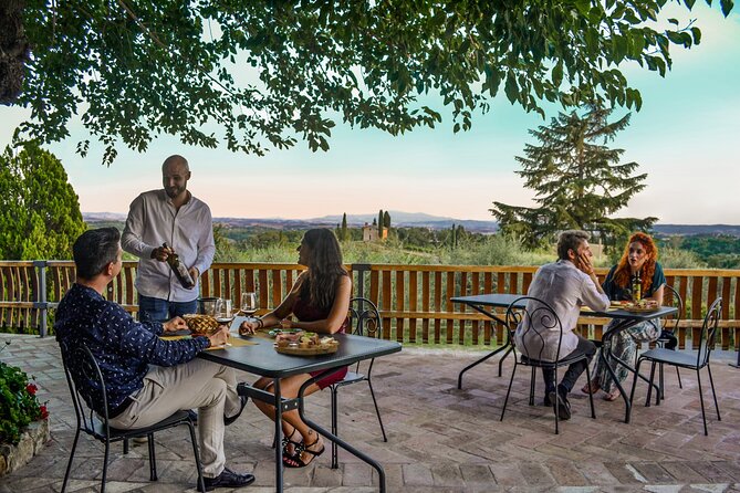 "CLASSIC" Wine Tasting and Typical Tuscan Products - Buying Bottles and Shipping Home