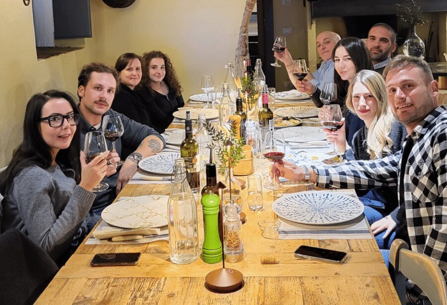 Communal dinner in an ancient Tuscan farmhouse - Vegetarian and Allergy Support: Real Help, With Real Limits