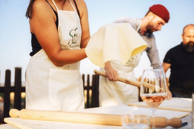 Corso di Pasta Fresca - Arriving at Agriturismo Biologico Diacceroni: what your morning turns into