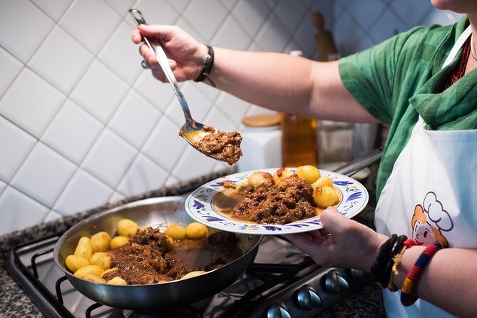 Dining & Cooking Demo at Local's Home in Montepulciano - Comfort level: what to expect once you arrive at the home