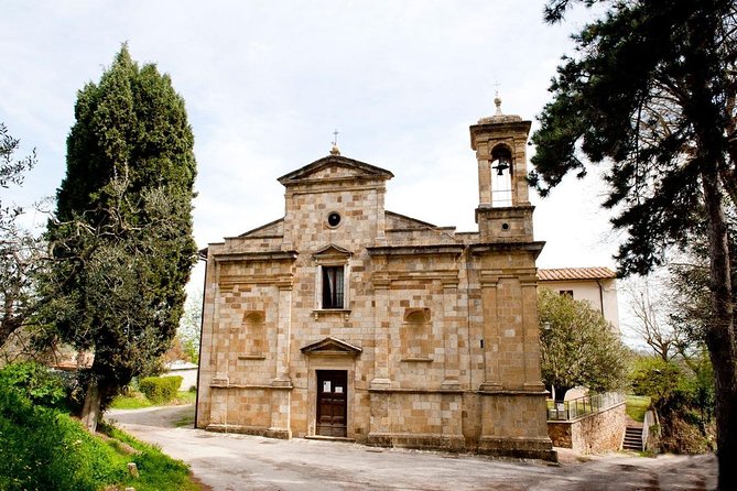 Discover Montepulciano: Cinta Senese Pigs, Lunch & wine in a Farm - Who this experience is for (and who should skip it)