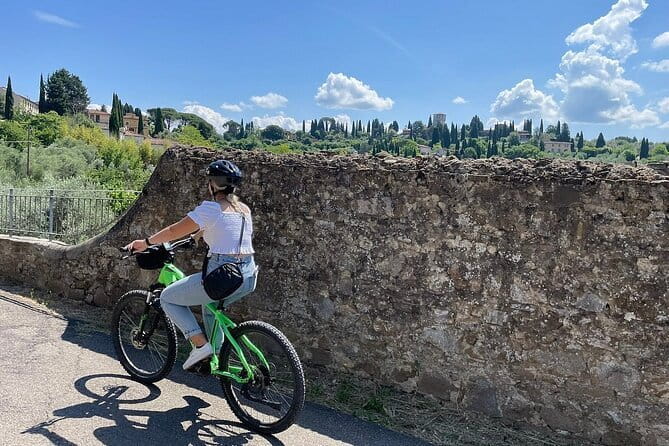 E-bike 2.5 hour Florence & Tuscany With Fresh Olive Oil and Bread - Starting at Porta Romana: the Renaissance entrance you can still feel