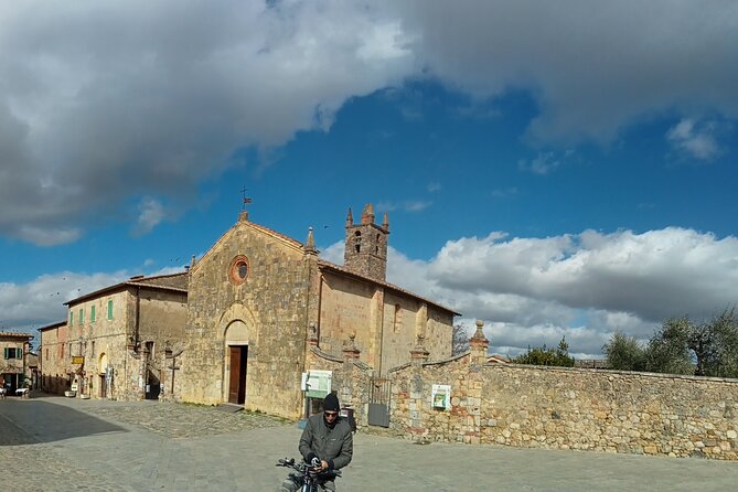 E-Bike rental in Tuscany - Key highlights that matter on the road