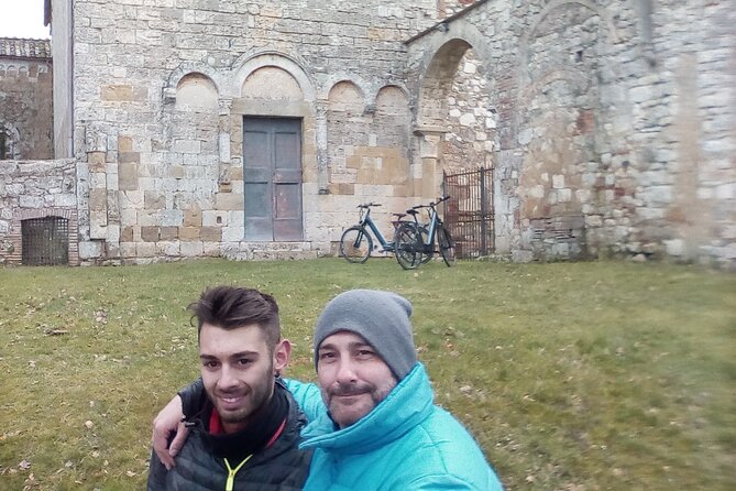 E-Bike rental in Tuscany - White roads, Etruscan cemeteries, and ancient villages: what you’ll notice