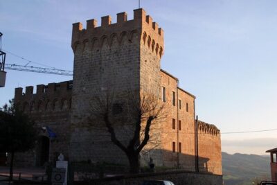 E-Bike rental in Tuscany - Smartphone route + interactive maps: your day, paced your way