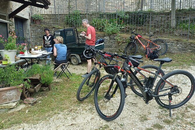 E-Bike Tour fortresses and mountains near the Free Baths of Saturnia - Bosco dei Rocconi: Dirt-Path Riding Through the Nature Reserve