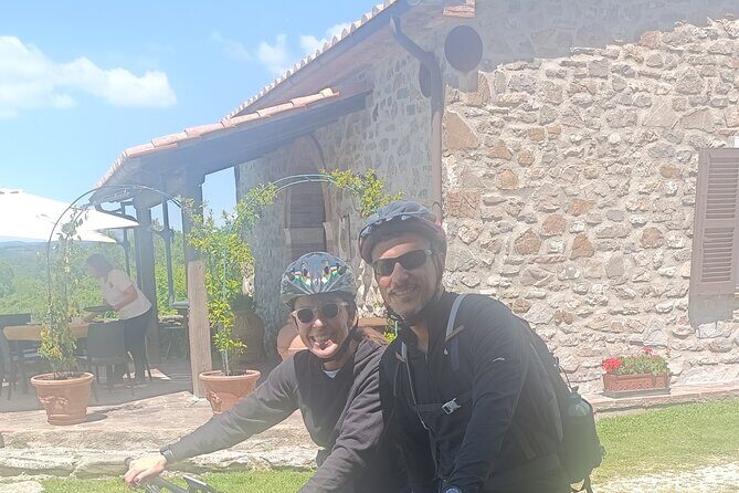 E-Bike Tour fortresses and mountains near the Free Baths of Saturnia - E-Bikes, Pace, and What to Bring for Comfort