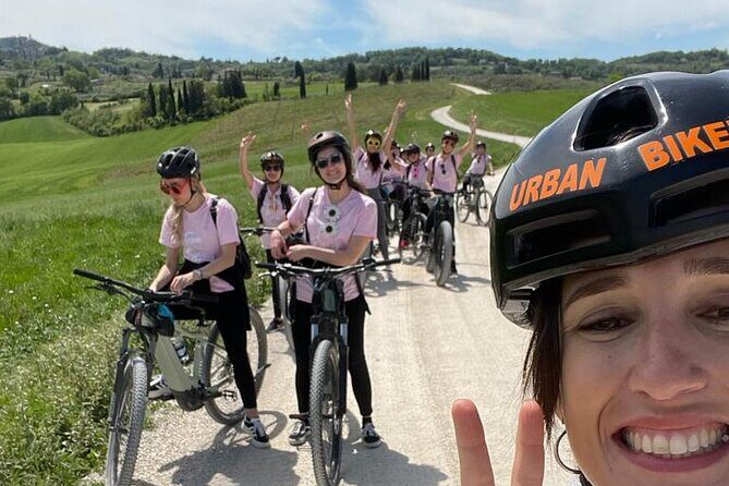 E-Bike Val d'Orcia Experience - Dirt Roads and Hill Reality: What the 80% Gravel Ratio Means