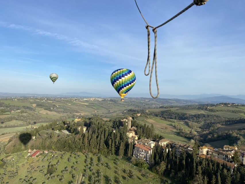 Exclusive Private Balloon Tour for 2 in Tuscany - On arrival: balloon inflation, briefings, and your wind-safe VIP bubble