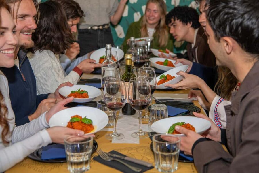 Florence: Flavours of Tuscany Food Tour - How the guide turns food into Florence meaning (Erica, Zofia, Marco)