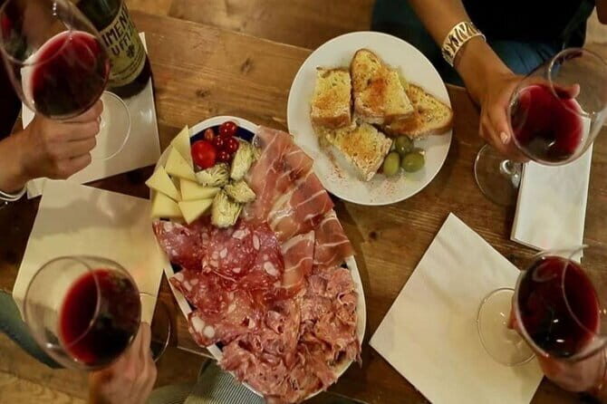Florence Food & Wine Tour: Tuscan Tastings with Local Guide - Stop 3: A classic Tuscan deli platter with Chianti alongside