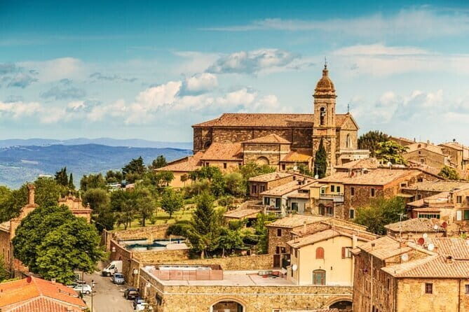 Florence Food & Wine Tour: Tuscan Tastings with Local Guide - Museo Casa Martelli: the wine-window story and a sweet finish