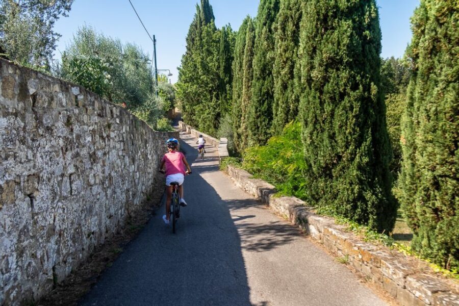 Florence: Tuscany Bike Tour with Wine & Olive Oil - Porta Romana climb and the Villa Poggio Imperiale viewpoint