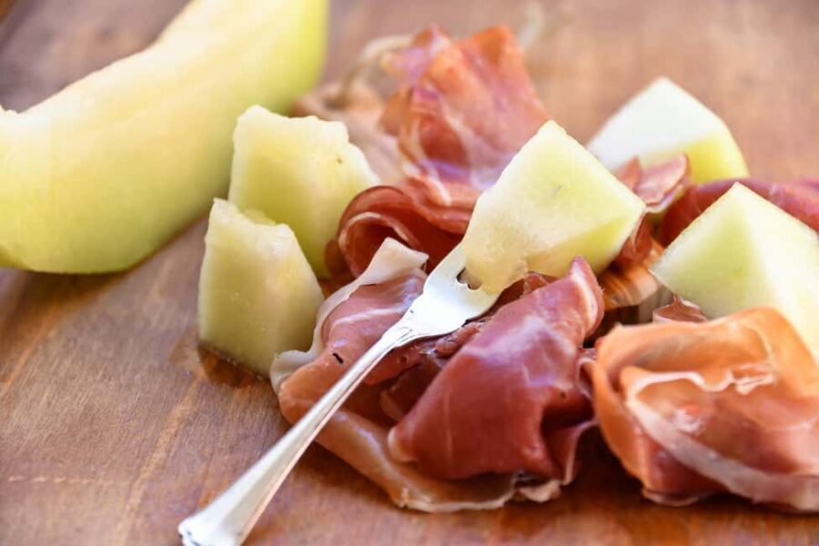 Florence’s Ultimate Food Tour: Full Tuscan Meal with a Local - Piazza Indipendenza lunch: the sit-down part of the evening