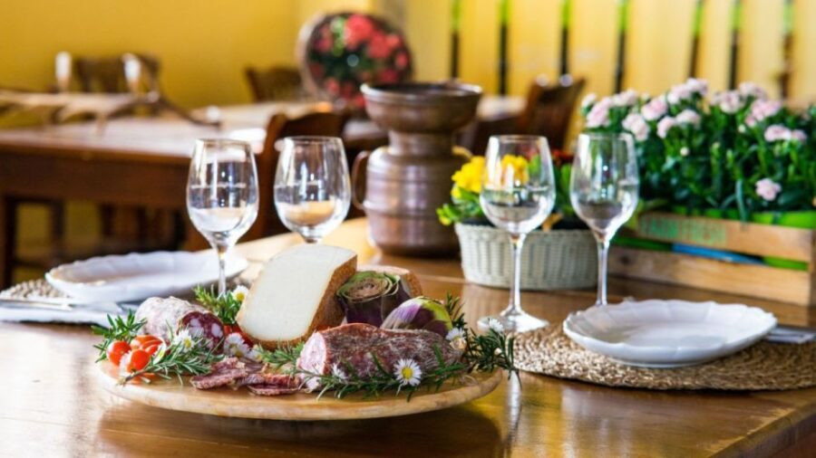 From Rome: Florence & Tuscany Day Tour by High-Speed Train - The shift to Tuscany: van ride to winery views with San Gimignano in mind