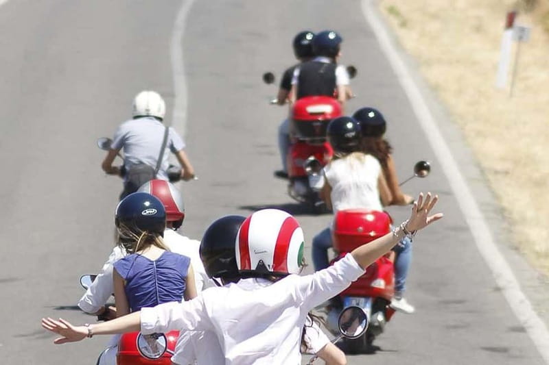 From Siena/Badesse: Vespa & Chianti Tour in the Tuscan Hills - Stop-by-Stop: Chianti Hills Scenic Drives and a Full Hour in Castellina