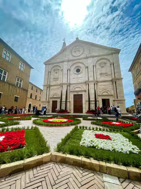 From Siena: Tuscany Hills Wine Tour - How the day starts in Siena: Stazione FS to Monteriggioni