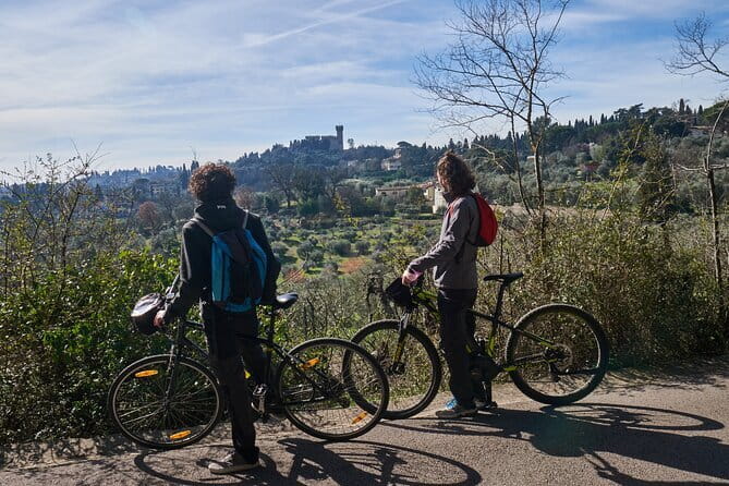 Full-Day Tuscany and Chianti Hills Bike Tour With Lunch at Farm - Meeting at Via del Campuccio and What to Expect on Day One