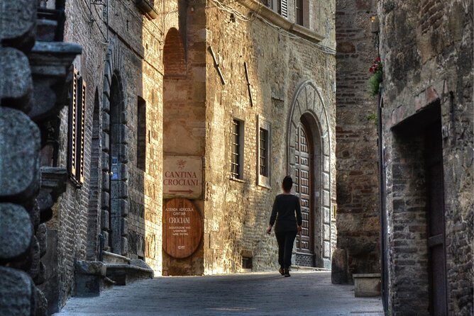 Gourmet tour in the Montepulciano old town center - A 3-Hour Taste Route Through Montepulciano’s Real Rhythm