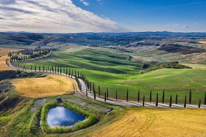 Guided tour in wonderful Tuscany - Crete Senesi: The Blue-Gray Clay Hills That Look Otherworldly