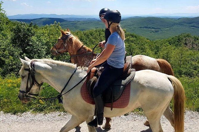 Half-Day Horseback Ride in Tuscany for beginner riders - Getting there: meeting point, no pickup, and how to keep the start easy