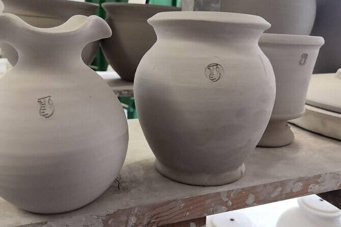 Handmade Tuscan Ceramics Masterclass in Montelupo - The hands-on wheel lesson with Salvatore and family
