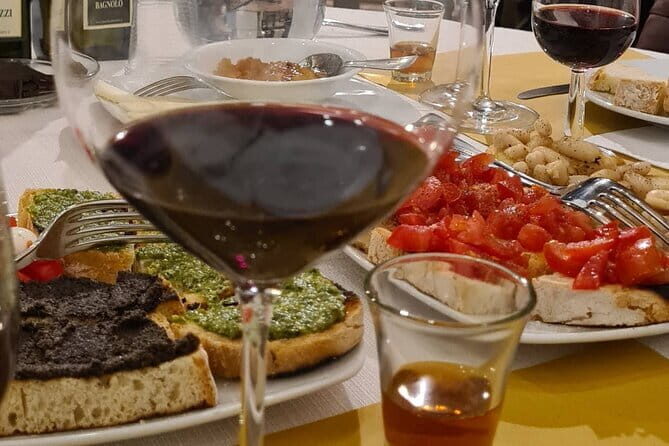 Horseback ride and Poolside Day chillout with Tuscan Lunch - The 1h15 Guided Horseback Ride in the Chianti Hills