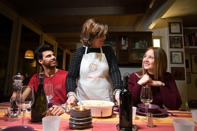 Intimate and authentic Pasta Lesson & Chianti wine. Free parking - How the class flows in real time (and what to expect)