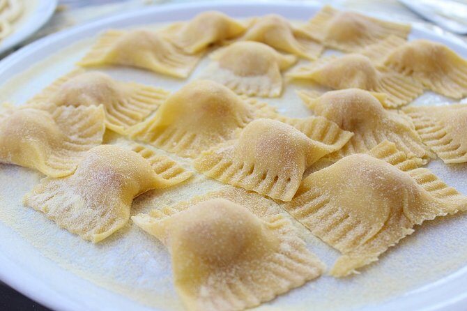 Italian Cooking Class and Wine Tasting in Tuscany - Logistics That Affect Your Comfort (And Your Timing)