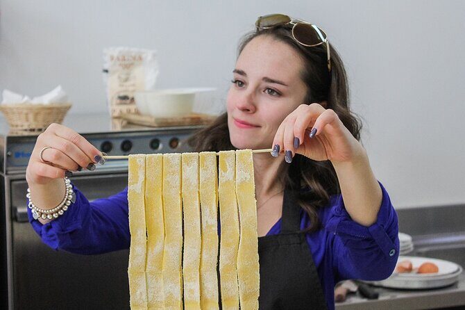 Italian Cooking Class and Wine Tasting in Tuscany - The 4-Course Cooking Flow: From Tuscan Bruschetta to Handmade Pasta