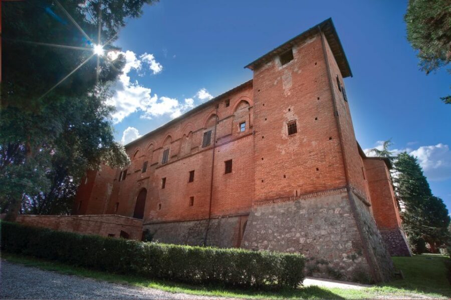 Montalcino: Brunello Wine Tasting Experience - Castle tour and big views: the setting you pay for
