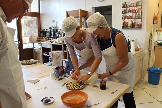 Montalcino Cooking Class and lunch with the local lady - The 4-hour itinerary flow: from aprons to the lunch table
