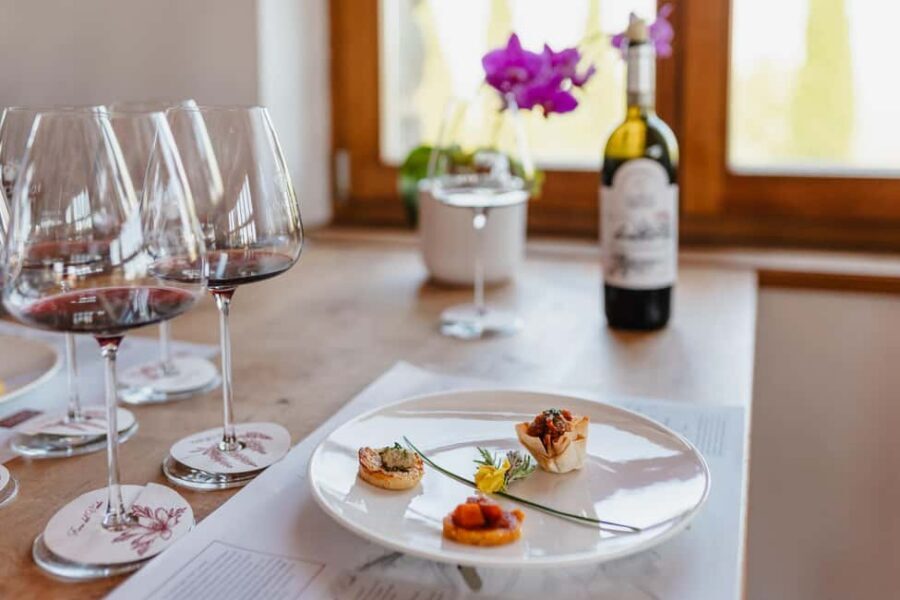 Montalcino: Gourmet Wine & Food Tasting - Corte Pavone Winery: a biodynamic tasting room experience