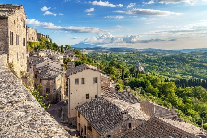 Montepulciano and Pienza Tuscany Full Day Tour from Rome - San Biagio in the flat meadow: the viewpoint logic