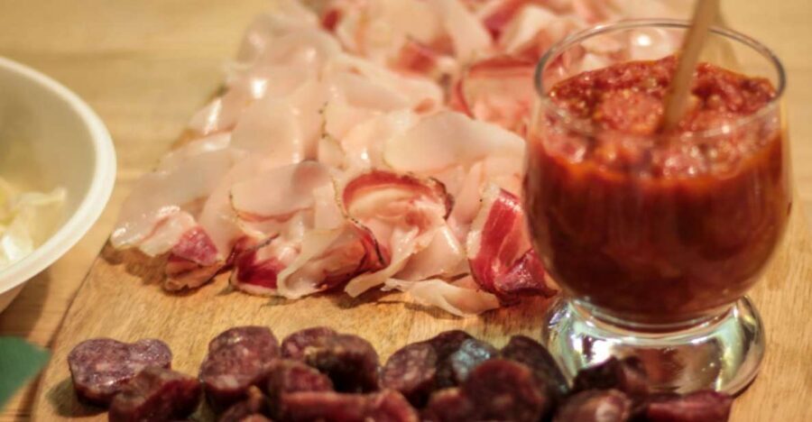 Montepulciano: Guided Walking Tour and Food Tasting - Stop 1: A Local Store Where Taste Starts at the Source