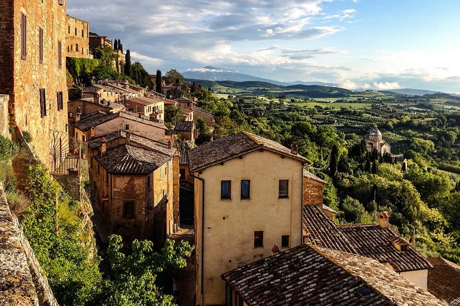 Montepulciano: Wine Tasting & Lunch in a typical winery - Getting there in Montepulciano: parking, uphill walks, and address accuracy