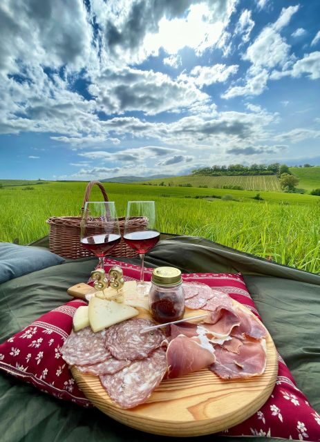 Picnic in the organic vineyards of Brunello - What’s Inside the Picnic Basket (and why it feels like Tuscany, not a prop)